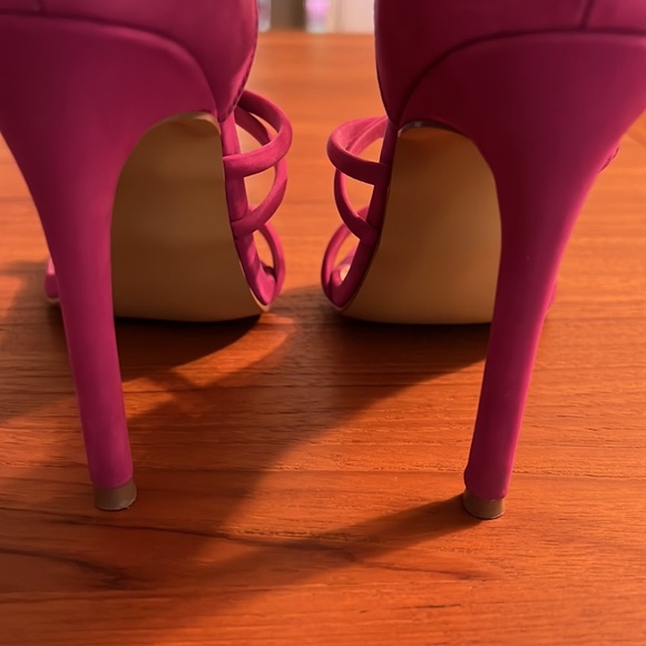 Steve Madden Tito Fuchsia Suede Strappy Stiletto Dress Sandals Size 5.5 - Picture 5 of 9
